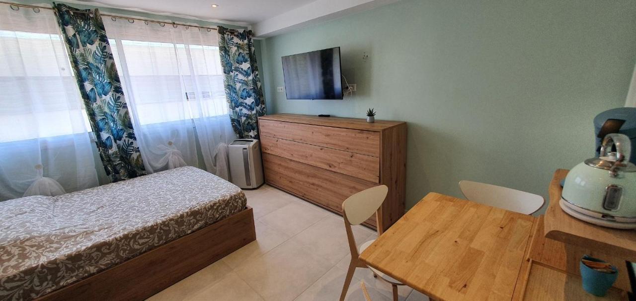 Studio confort, plages proche, wifi, 2 lits - FAME MARINA BAIE DES ANGES Villeneuve-Loubet Extérieur photo